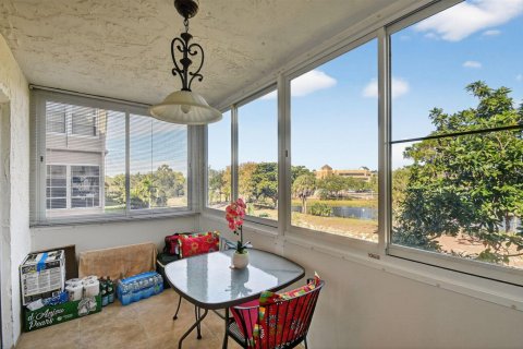 Copropriété à vendre à Palm Springs, Floride: 1 chambre, 64.66 m2 № 2077503 - photo 18