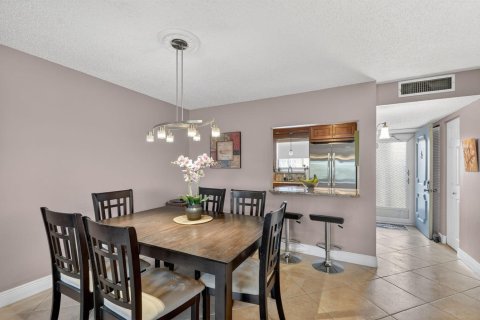 Copropriété à vendre à Palm Springs, Floride: 1 chambre, 64.66 m2 № 2077503 - photo 11