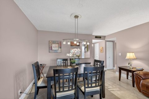 Copropriété à vendre à Palm Springs, Floride: 1 chambre, 64.66 m2 № 2077503 - photo 12
