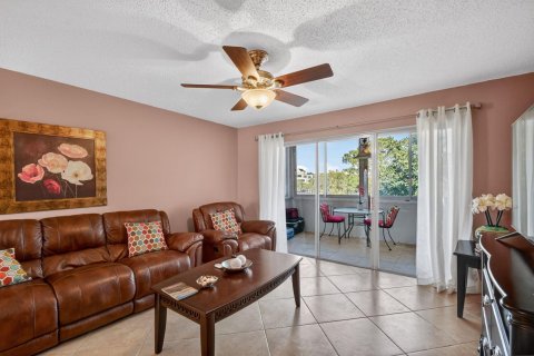 Copropriété à vendre à Palm Springs, Floride: 1 chambre, 64.66 m2 № 2077503 - photo 15