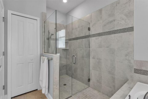 House in Winter Haven, Florida 4 bedrooms, 215.72 sq.m. № 2206110 - photo 28