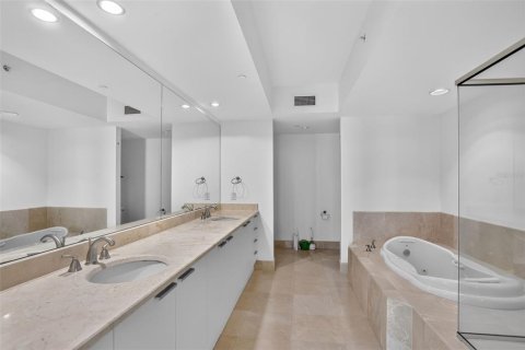 Condominio en venta en Holly Hill, Florida, 2 dormitorios, 142.79 m2 № 2238132 - foto 24