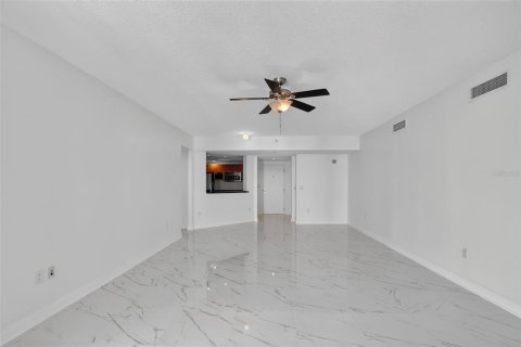 Condominio en venta en Holly Hill, Florida, 2 dormitorios, 142.79 m2 № 2238132 - foto 18