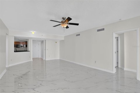 Condominio en venta en Holly Hill, Florida, 2 dormitorios, 142.79 m2 № 2238132 - foto 19