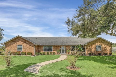 House in Kissimmee, Florida 4 bedrooms, 272.39 sq.m. № 2298669