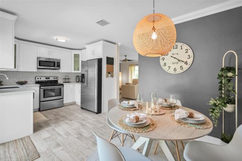 Villa ou maison à vendre à Oakland Park, Floride: 3 chambres, 93.65 m2 № 1976865 - photo 14