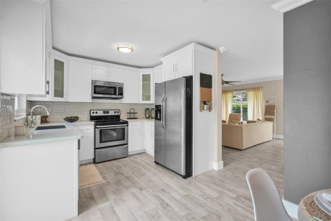 Villa ou maison à vendre à Oakland Park, Floride: 3 chambres, 93.65 m2 № 1976865 - photo 12