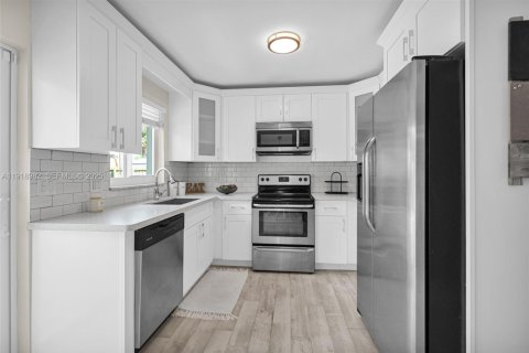 Villa ou maison à vendre à Oakland Park, Floride: 3 chambres, 93.65 m2 № 1976865 - photo 16