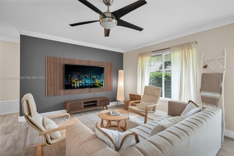 Villa ou maison à vendre à Oakland Park, Floride: 3 chambres, 93.65 m2 № 1976865 - photo 2