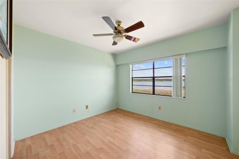 Townhouse in Seminole, Florida 3 bedrooms, 124.02 sq.m. № 1873775 - photo 28