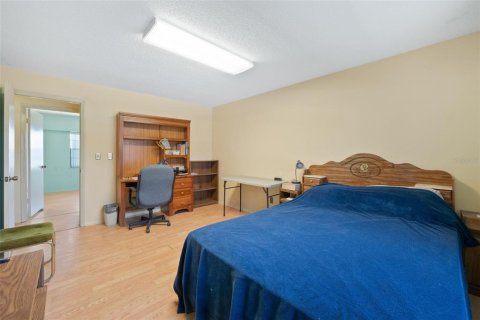 Townhouse in Seminole, Florida 3 bedrooms, 124.02 sq.m. № 1873775 - photo 21