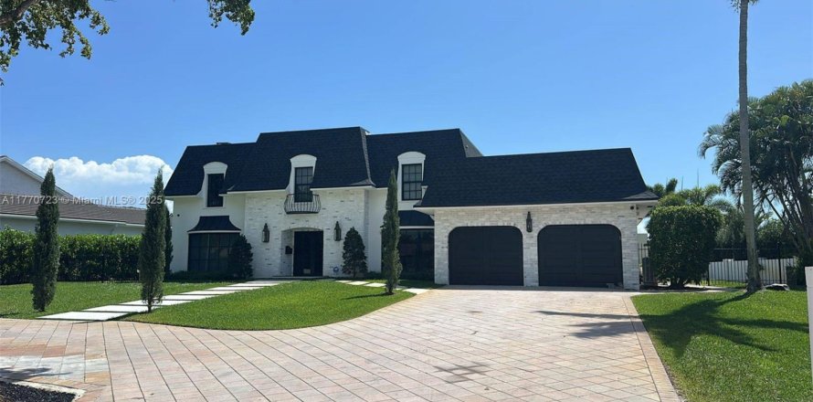 Villa ou maison à Fort Lauderdale, Floride 5 chambres, 406.73 m2 № 1728214