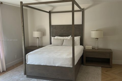 Villa ou maison à louer à Fort Lauderdale, Floride: 5 chambres, 406.73 m2 № 1728214 - photo 11