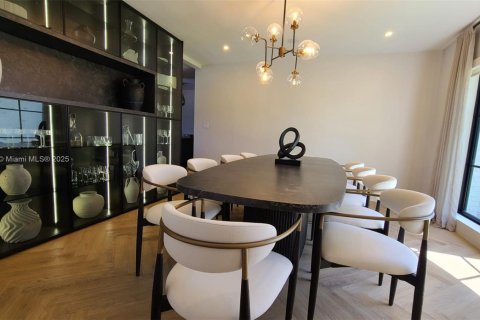 Villa ou maison à louer à Fort Lauderdale, Floride: 5 chambres, 406.73 m2 № 1728214 - photo 5