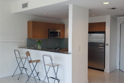Copropriété à louer à Miami, Floride: 51.19 m2 № 2087617 - photo 6
