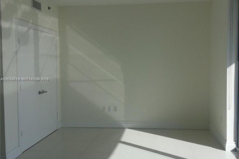 Copropriété à louer à Miami, Floride: 51.19 m2 № 2087617 - photo 2