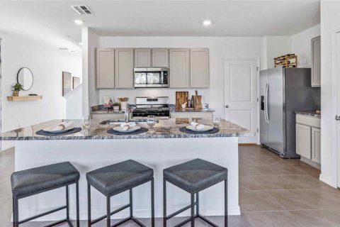 Casa en venta en Zephyrhills, Florida, 4 dormitorios, 214.14 m2 № 1687953 - foto 4