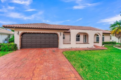Casa en Coral Springs, Florida 4 dormitorios, 223.8 m2 № 2268110