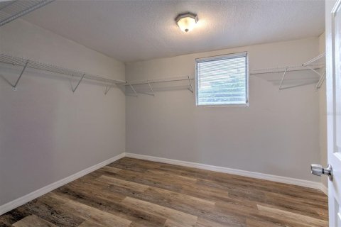 Casa en alquiler en Tampa, Florida, 4 dormitorios, 162.49 m2 № 1791377 - foto 24