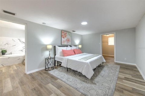 Casa en alquiler en Tampa, Florida, 4 dormitorios, 162.49 m2 № 1791377 - foto 23