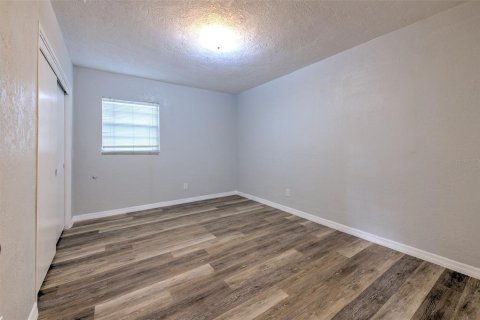 Casa en alquiler en Tampa, Florida, 4 dormitorios, 162.49 m2 № 1791377 - foto 30