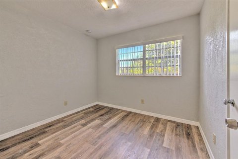 Casa en alquiler en Tampa, Florida, 4 dormitorios, 162.49 m2 № 1791377 - foto 27