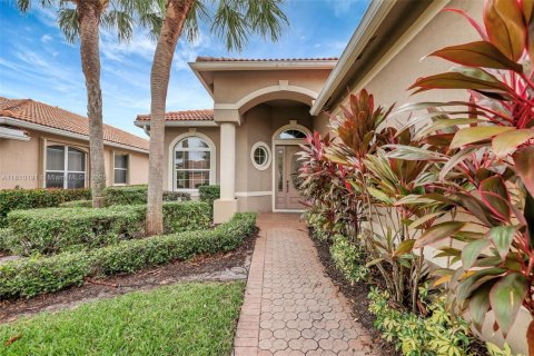 House in Port St. Lucie, Florida 3 bedrooms, 193.79 sq.m. № 1752603 - photo 1