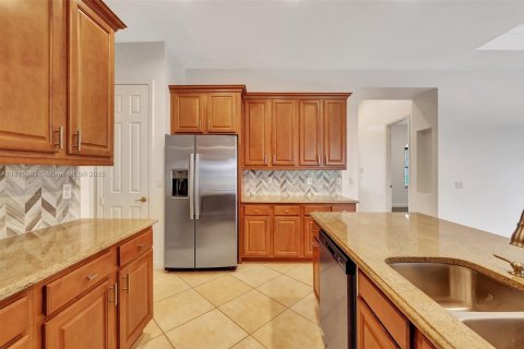 House in Port St. Lucie, Florida 3 bedrooms, 193.79 sq.m. № 1752603 - photo 25