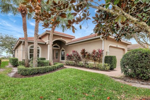 House in Port St. Lucie, Florida 3 bedrooms, 193.79 sq.m. № 1752603 - photo 4