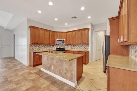 House in Port St. Lucie, Florida 3 bedrooms, 193.79 sq.m. № 1752603 - photo 22