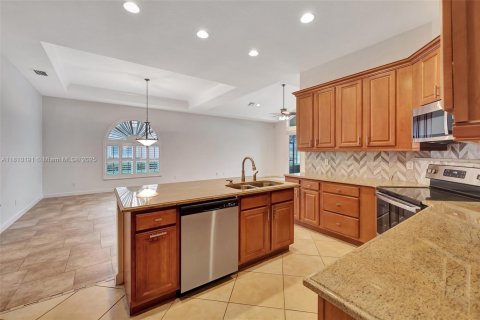 House in Port St. Lucie, Florida 3 bedrooms, 193.79 sq.m. № 1752603 - photo 26