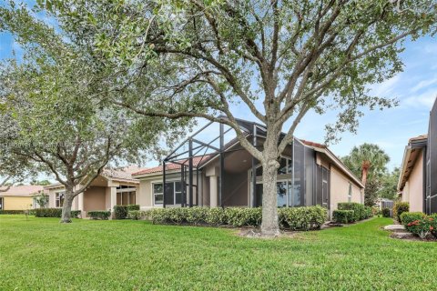 House in Port St. Lucie, Florida 3 bedrooms, 193.79 sq.m. № 1752603 - photo 6