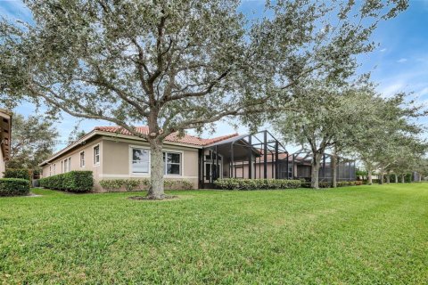 House in Port St. Lucie, Florida 3 bedrooms, 193.79 sq.m. № 1752603 - photo 8