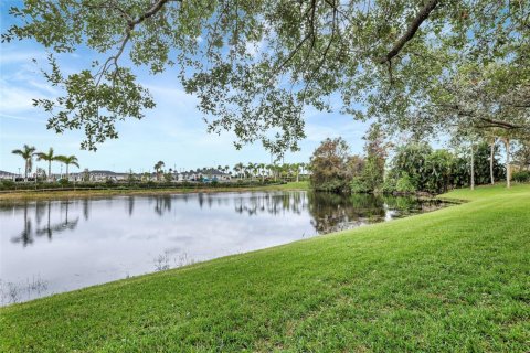 House in Port St. Lucie, Florida 3 bedrooms, 193.79 sq.m. № 1752603 - photo 5