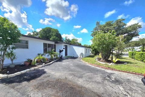 Villa ou maison à vendre à Margate, Floride: 4 chambres, 142.51 m2 № 2146915 - photo 3