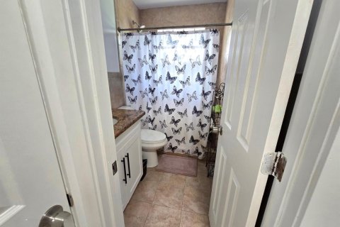 Villa ou maison à vendre à Margate, Floride: 4 chambres, 142.51 m2 № 2146915 - photo 10