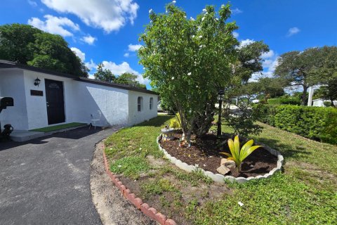 Villa ou maison à Margate, Floride 4 chambres, 142.51 m2 № 2146915