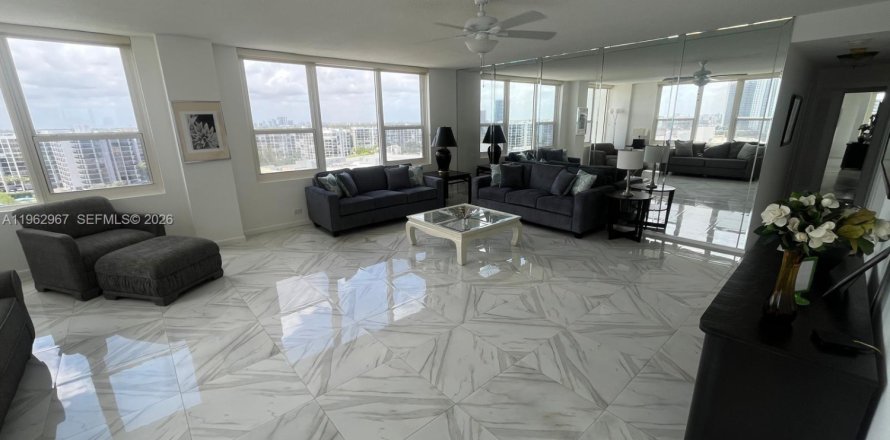 Condo à Hollywood, Floride, 2 chambres № 2337153