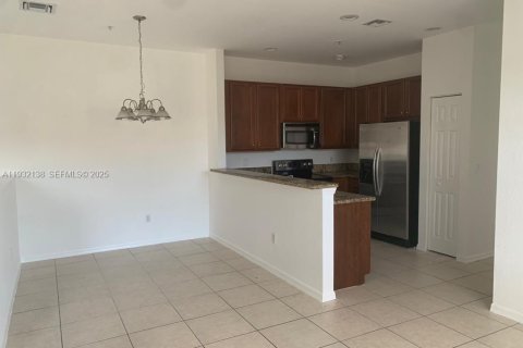 Adosado en alquiler en Tamarac, Florida, 2 dormitorios, 96.25 m2 № 2035545 - foto 11