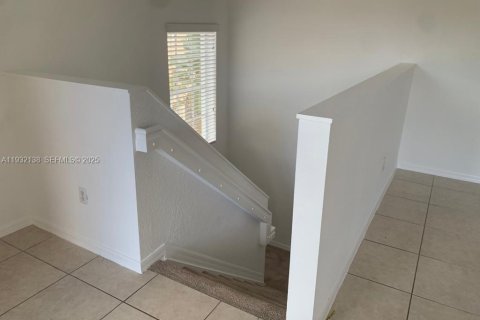 Adosado en alquiler en Tamarac, Florida, 2 dormitorios, 96.25 m2 № 2035545 - foto 10