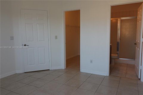 Adosado en alquiler en Tamarac, Florida, 2 dormitorios, 96.25 m2 № 2035545 - foto 5