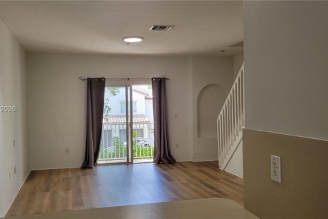 Copropriété à vendre à Doral, Floride: 3 chambres, 127.28 m2 № 2060391 - photo 8