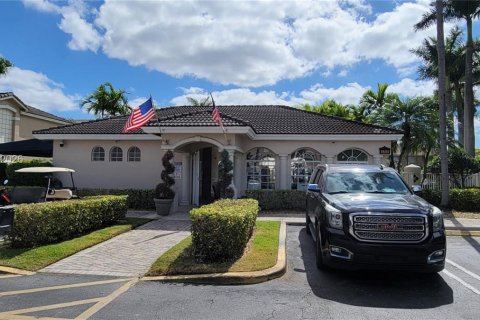 Copropriété à vendre à Doral, Floride: 3 chambres, 127.28 m2 № 2060391 - photo 23