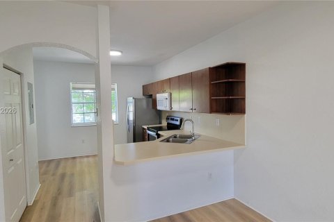Copropriété à vendre à Doral, Floride: 3 chambres, 127.28 m2 № 2060391 - photo 11