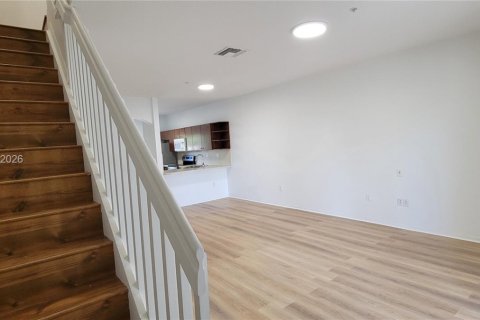 Copropriété à vendre à Doral, Floride: 3 chambres, 127.28 m2 № 2060391 - photo 9
