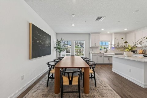 Touwnhouse à vendre à Tampa, Floride: 4 chambres, 234.49 m2 № 2376885 - photo 13