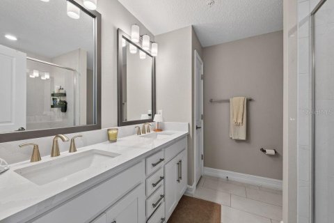 Touwnhouse à vendre à Tampa, Floride: 4 chambres, 234.49 m2 № 2376885 - photo 29