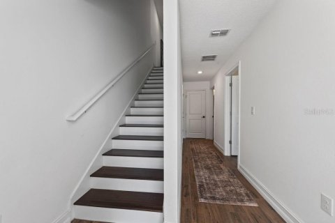 Touwnhouse à vendre à Tampa, Floride: 4 chambres, 234.49 m2 № 2376885 - photo 4