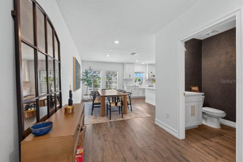 Touwnhouse à vendre à Tampa, Floride: 4 chambres, 234.49 m2 № 2376885 - photo 5