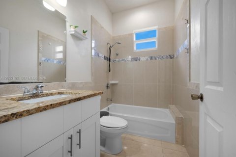 Casa en alquiler en Port St. Lucie, Florida, 4 dormitorios, 234.58 m2 № 2087230 - foto 10